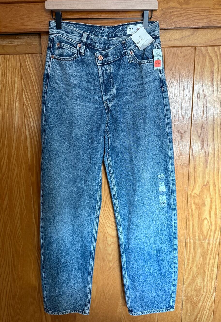 Women's NWT Gap High Rise Crossover Barrel Jeans, Size 24/00